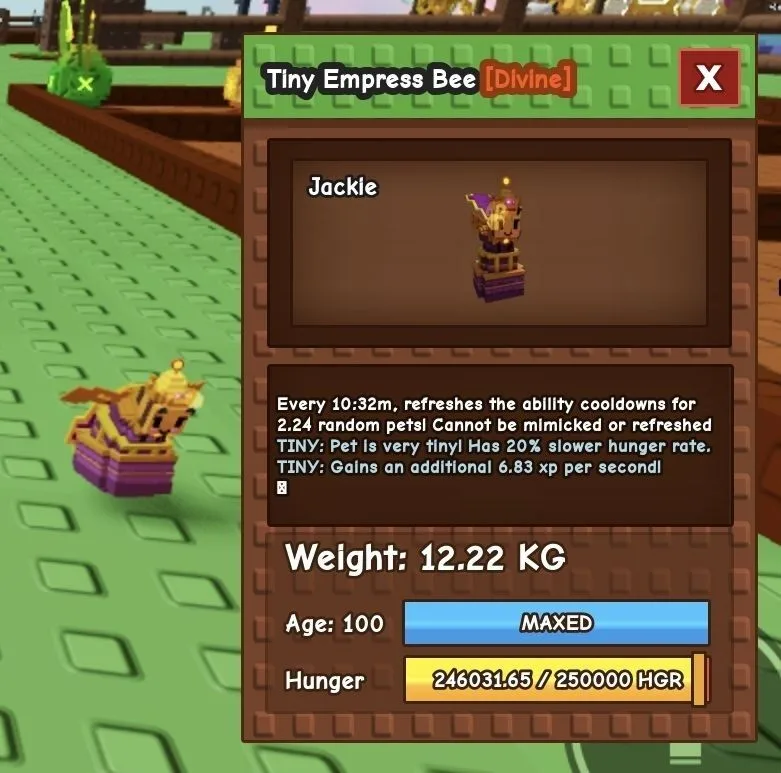 TINY Empress Bee - 12.22 KG (Age 100)